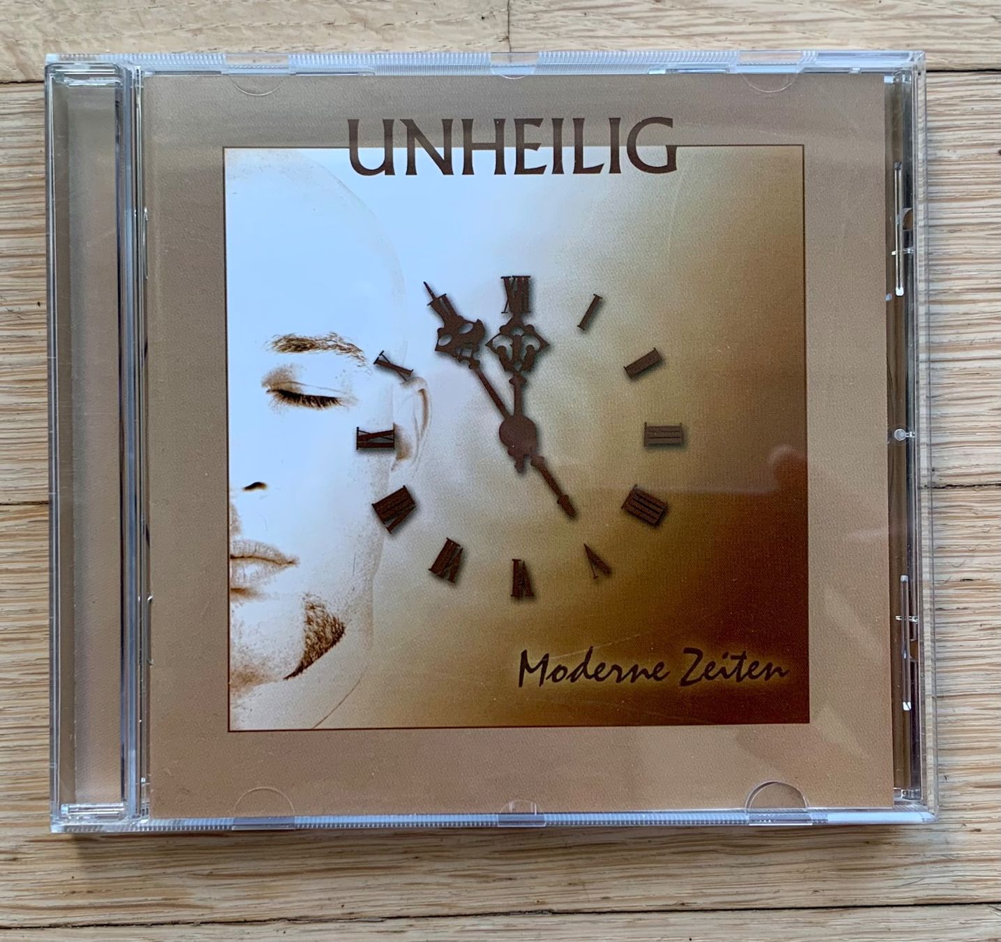 CD: Unheilig Moderne Zeiten – Usato da Zürich venduto da Fieber