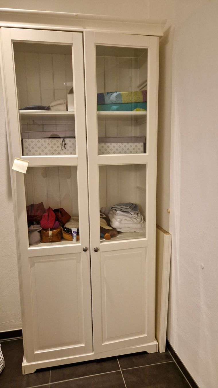 Ikea Armoires: Schrank – D'occasion à Schaffhausen par Ninapharma