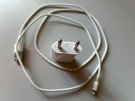 Apple Ladegerät Netzteil mit Kabel weiss guter Zustand