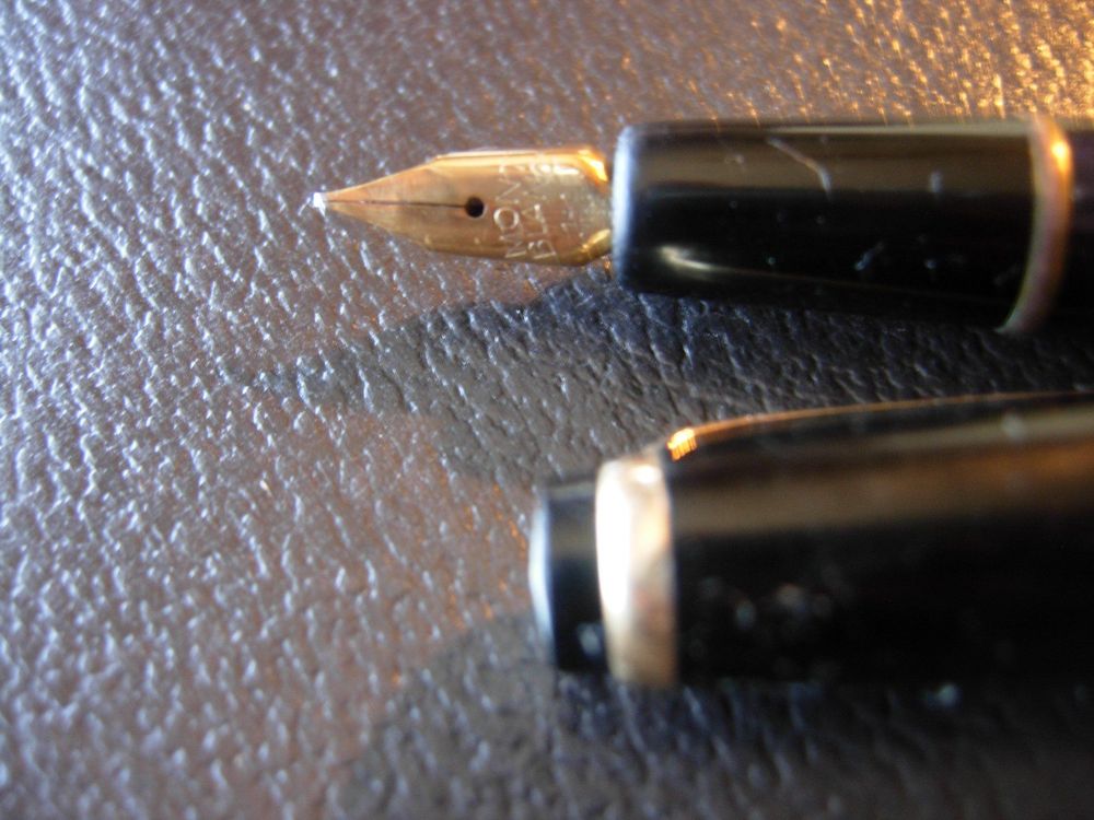 Alter MONT BLANC FÜLLER M. 14 KARAT GOLD Kaufen auf Ricardo