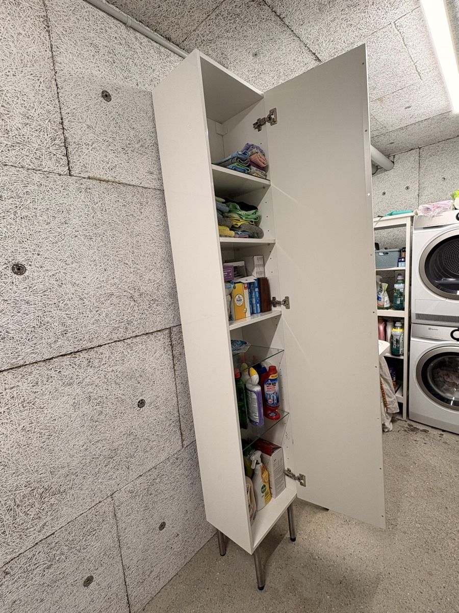 Ikea Scaffali: Tall White ikea Storage Cabinet: Godmorgon – Usato da Oberengstringen venduto da tal_t5f9 2