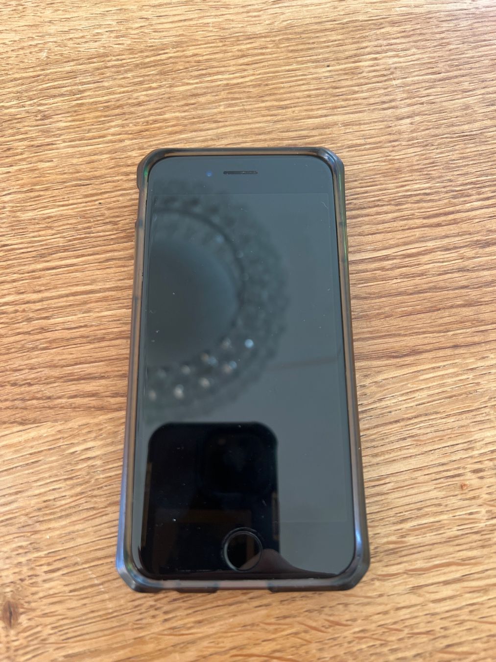 Apple Handys / Smartphones: iPhone 8 inkl. Hülle – Gebraucht aus Wattenwil von iry_j7kx 4