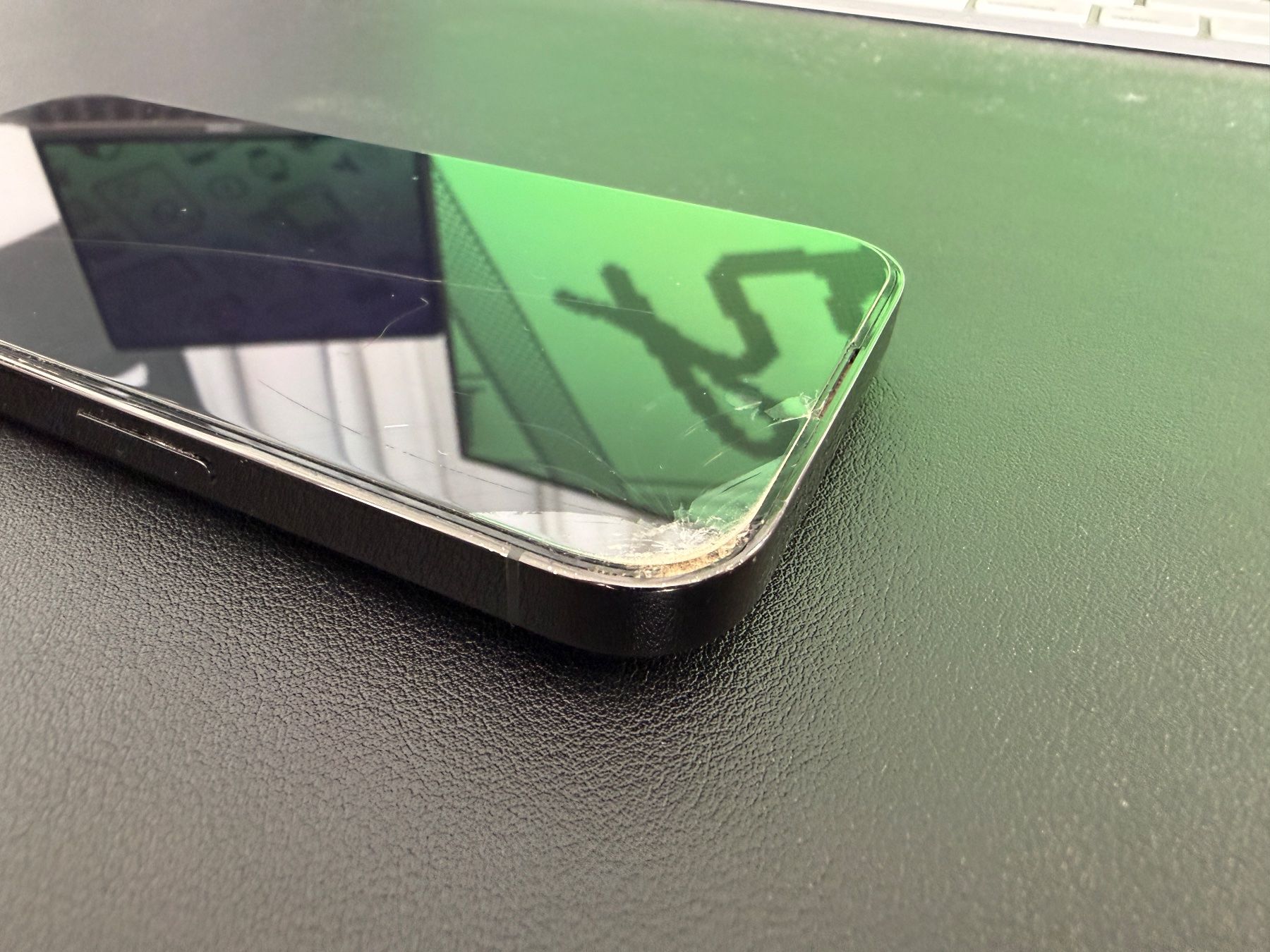 Apple Handys / Smartphones: Iphone 14 Pro 128 GB – Gebraucht aus Zürich von midesmi 5