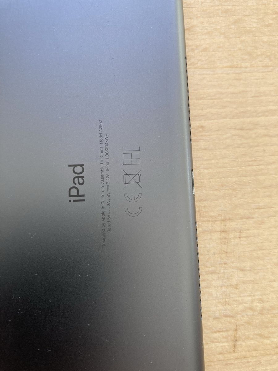 Apple Tablettes PC: iPad 9. Gen., 2021, zerbrochenes Glas – Défectueux à Wetzikon ZH par Zh118329 3