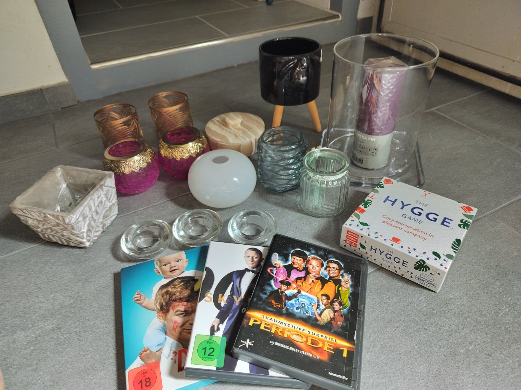 Tutte le decorazioni: Flohmarktartikel - div. Windlichter, DVDs, Blumenübertöpfe – Usato da Oberwil BL venduto da mlr_kh52