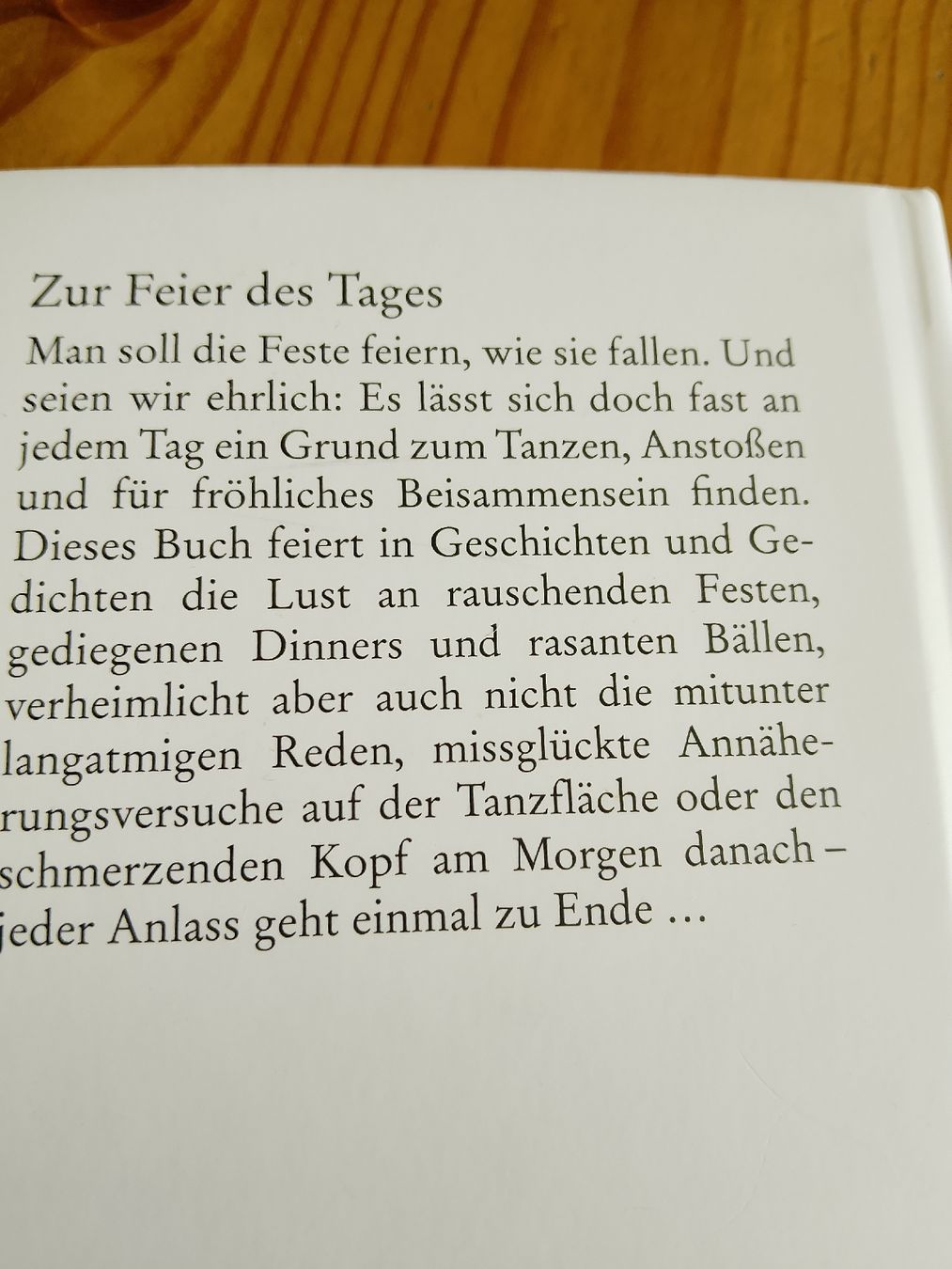 Libri: Zur Feier des Tages – Nuovo (secondo la descrizione) da Volken venduto da katz5 4