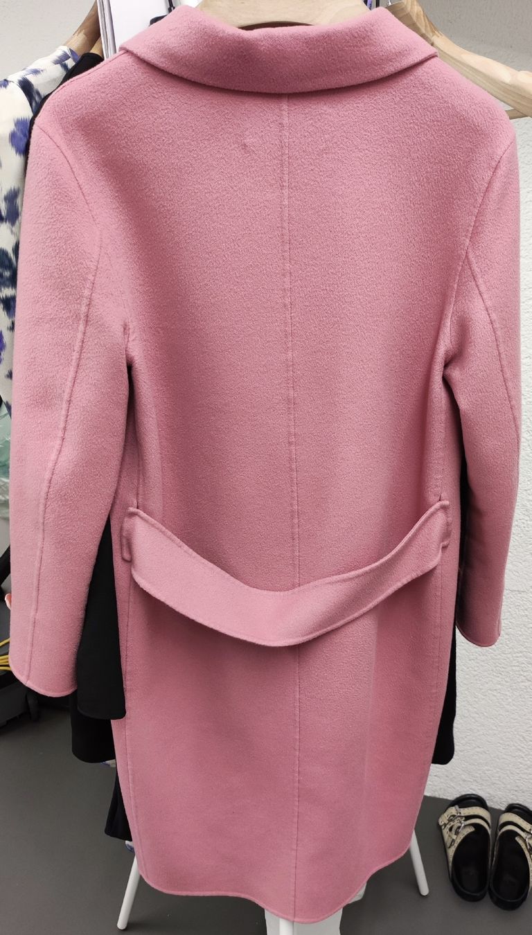 Loro Piana Cappotti: Loro Piana Mantel – Usato da Winterthur venduto da rmngiulia 1