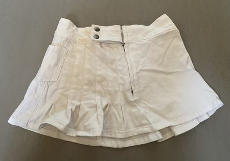 Rock Pink weiss mit Falten Grösse XS