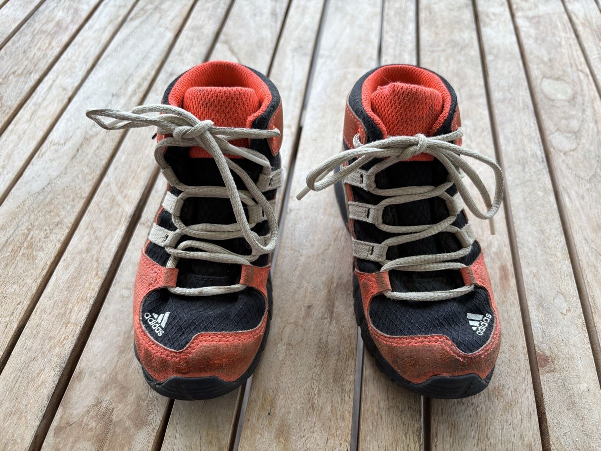 Adidas Scarpe per ragazzi: Wanderschuhe Adidas Grösse 25 – Usato da Wichtrach venduto da Flaub 3