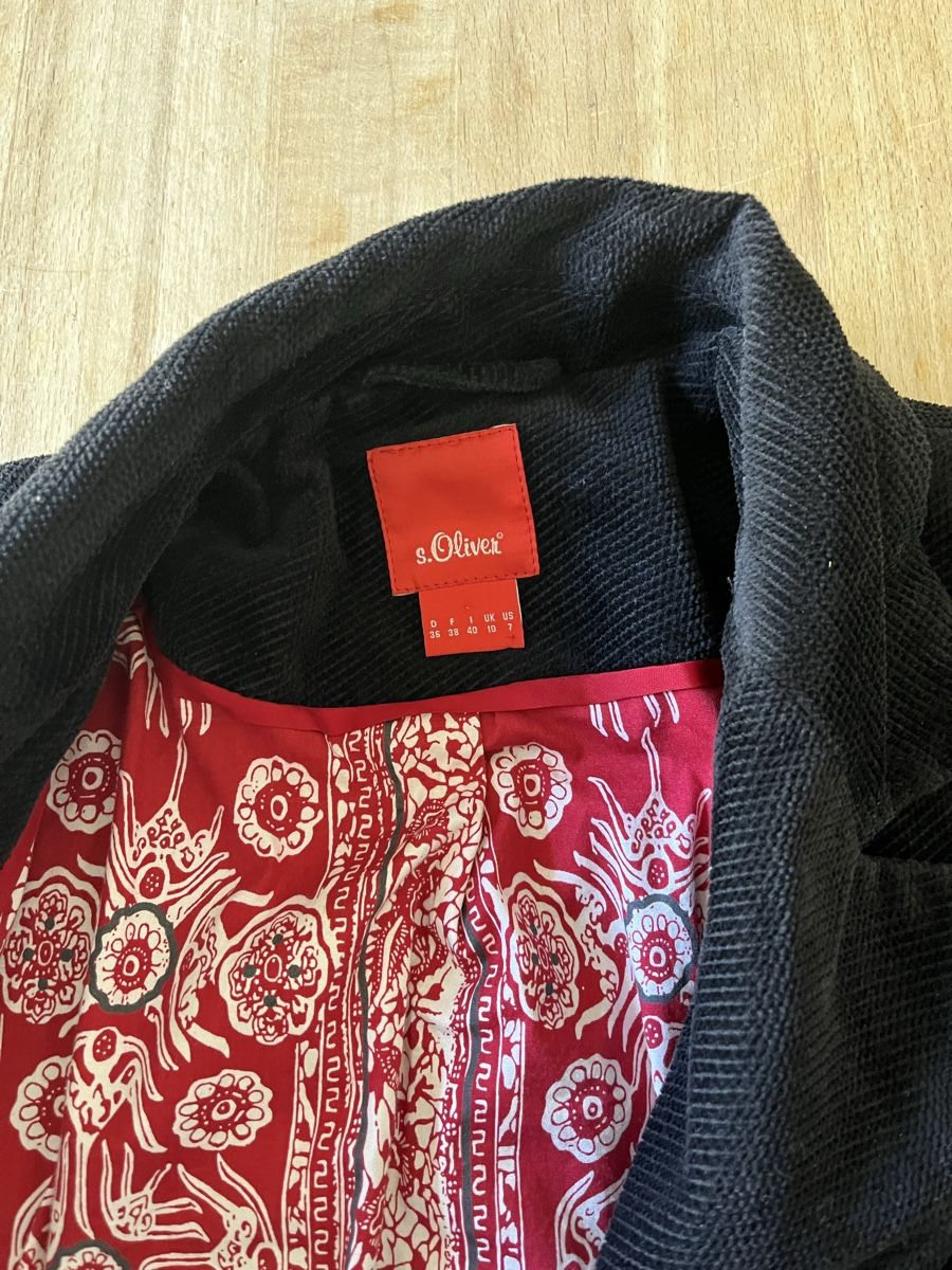 S.Oliver Giacche: Taillierte Jacke von s.Oliver gr 36 schwarz – Usato da Rikon im Tösstal venduto da stupsi99 1
