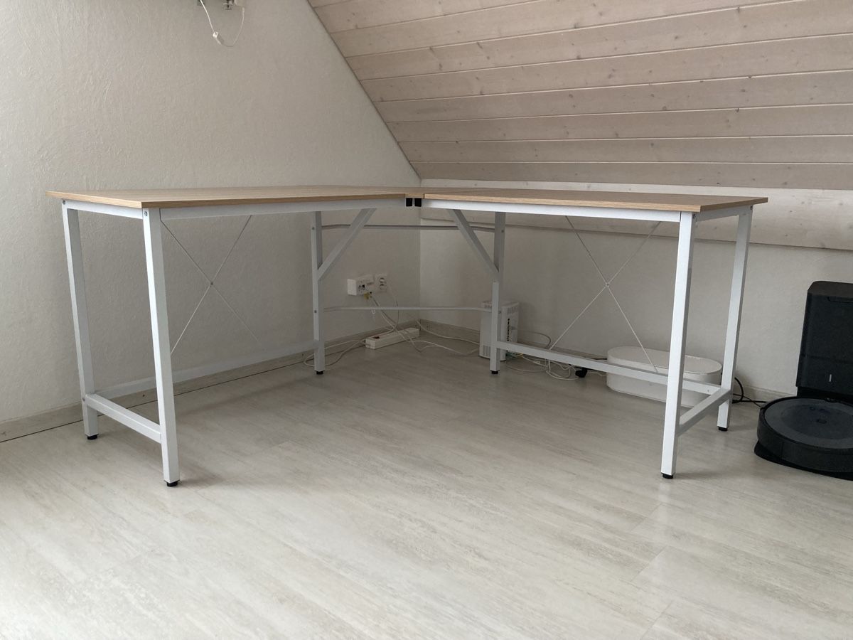 Tavoli: Schöner Ecktisch – Usato da Steinmaur venduto da Poleni 8