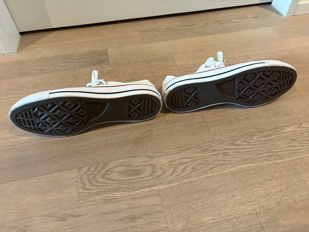 Converse Scarpe da donna: Damenschuh Converse Grösse 40 – Usato da Horgen venduto da sydg 3