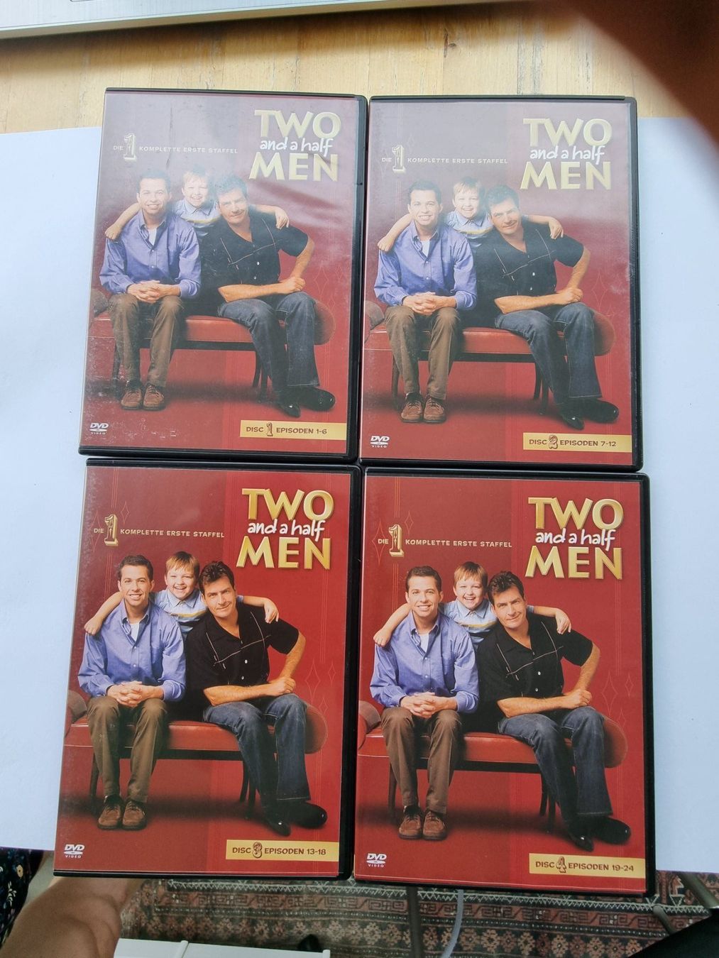 Alle DVDs: Two and a half man DVD Serie Staffel 1 – Gebraucht aus Winterthur von Christinakim 2