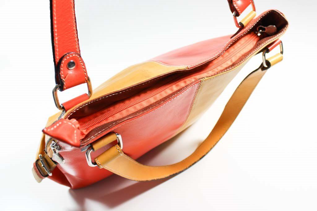 Borse da donna: MADE IN ITALY Umhängetasche – Usato da Belp venduto da caramel-secondhand 7
