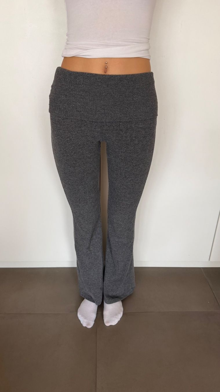 Bershka Hosen: Pantalon Bershka – Gebraucht aus Bottens von lal_plz7