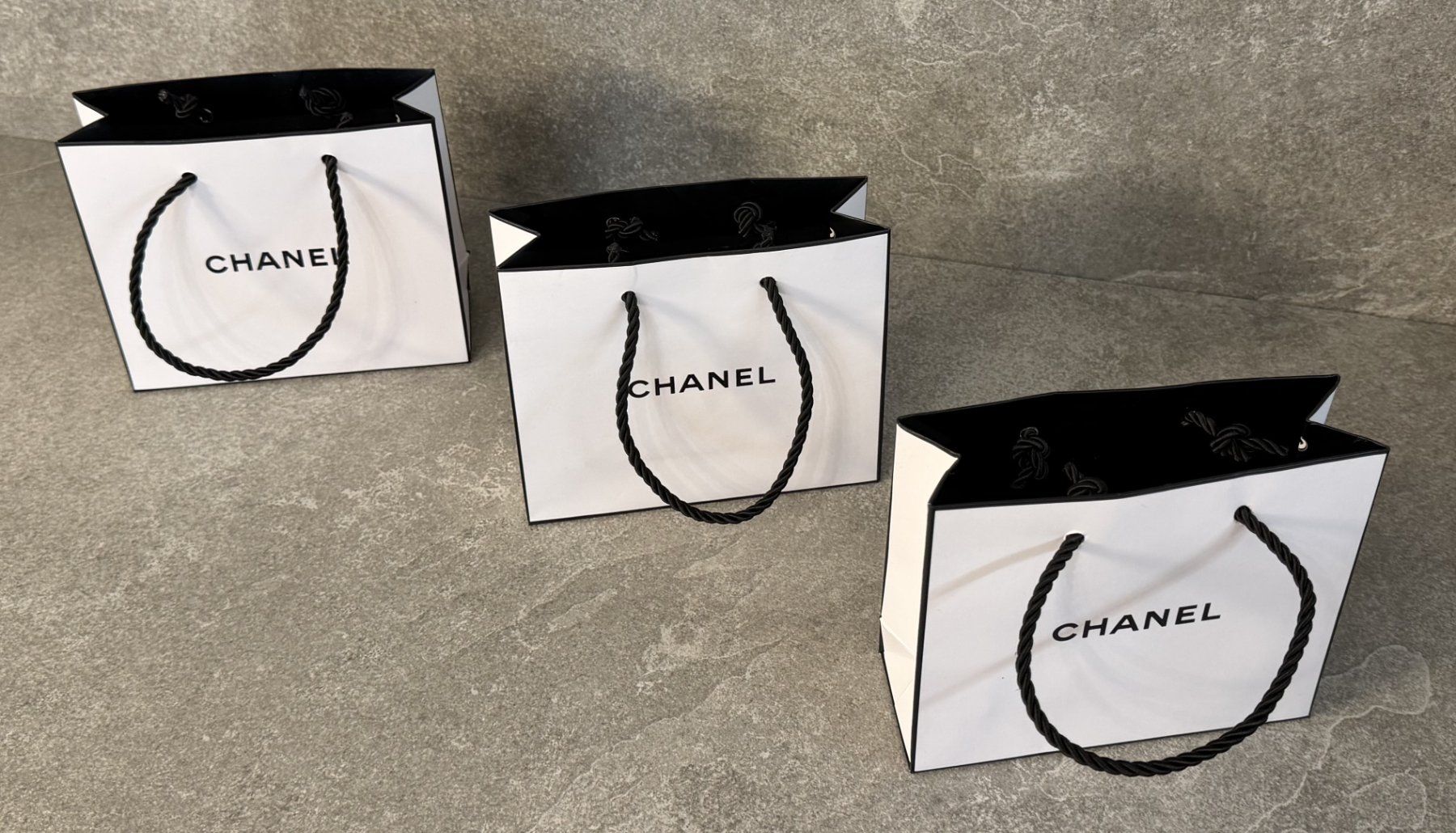 Chanel Borse: CHANEL MINI Taschen Set: 3-teilig ... – Nuovo e nell'imballaggio originale da Klosters venduto da ClodiKL