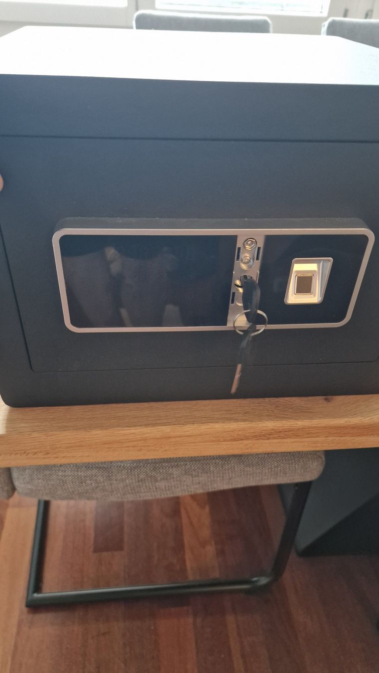 Casseforti: Tresor mit Fingerabdruckscanner, Zahlencode und Schlüssel – Nuovo (secondo la descrizione) da Basel venduto da Blaze_It 4