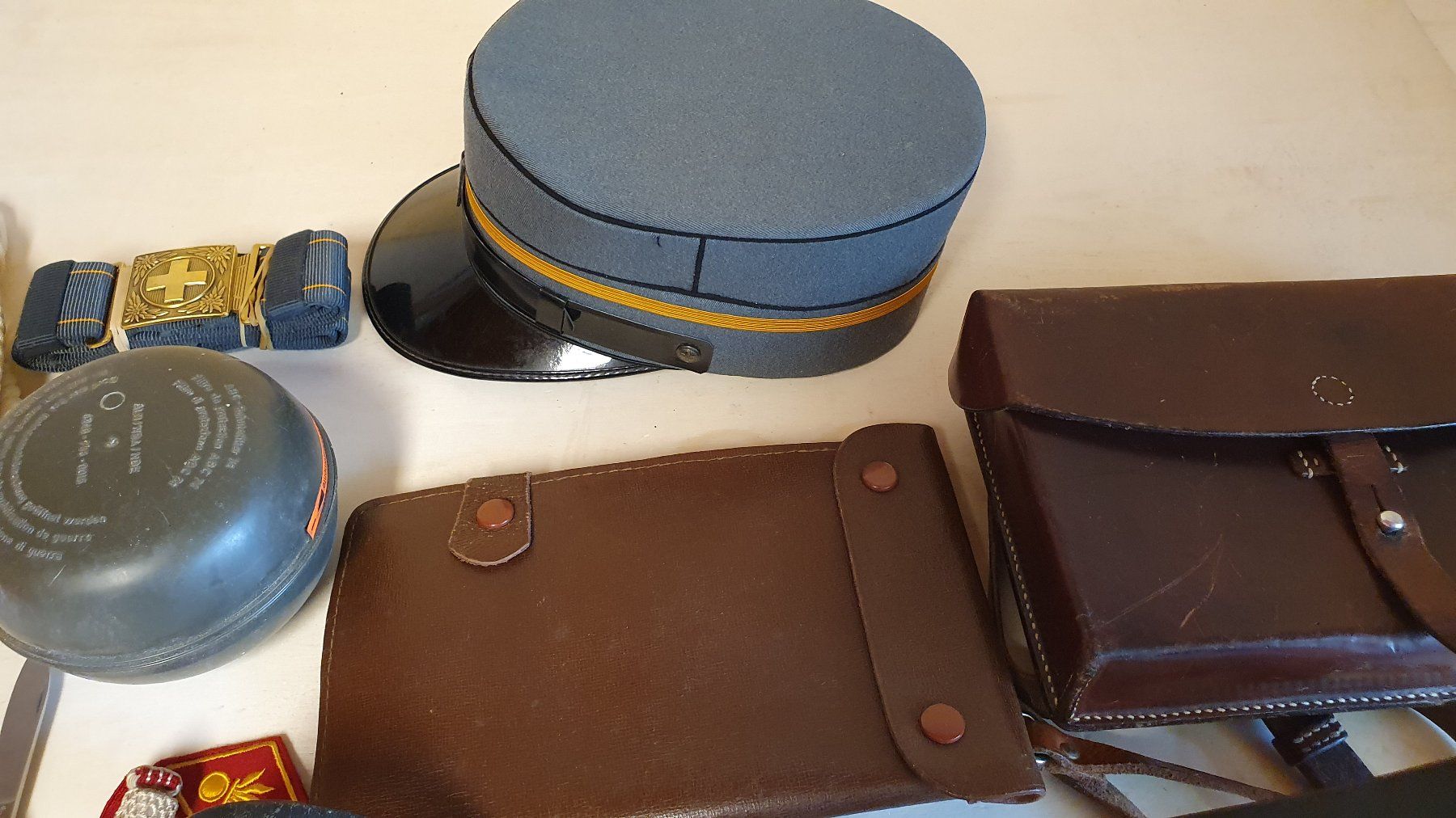 Schweizer Armee Uniformen: Schweizer Militaria : Diverses – Gebraucht aus Richigen von Auerhahn11 3