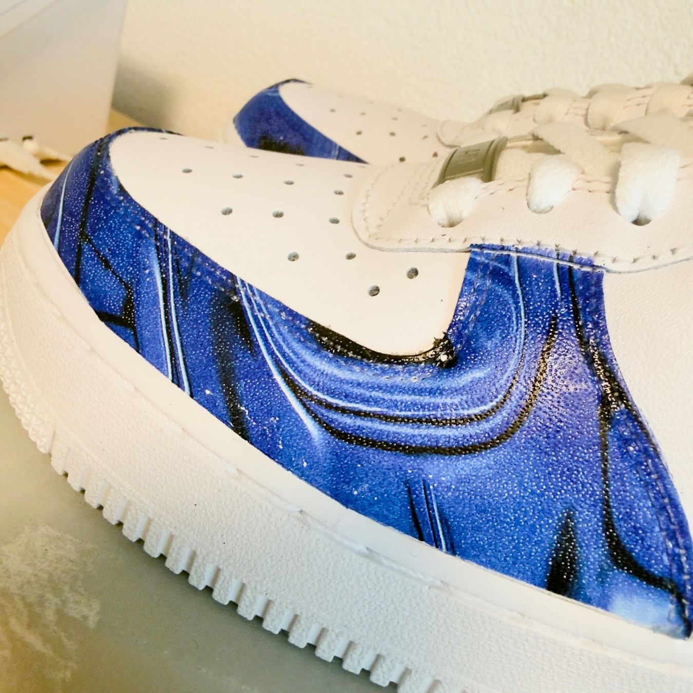 Nike Herrenschuhe: Nike Air Force 1 Custom Sneaker Sample Unikat "NEU" – Neu und originalverpackt aus Grüt (Gossau ZH) von DaxPerformance 4