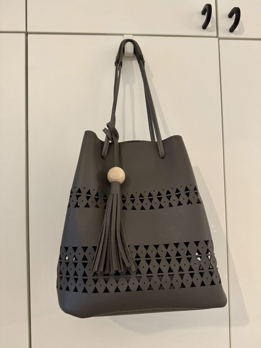 Taschen für Damen: Original Handbag Convertible to Shoulder Bag – Neu (gemäss Beschreibung) aus Brugg AG von Winter789 1
