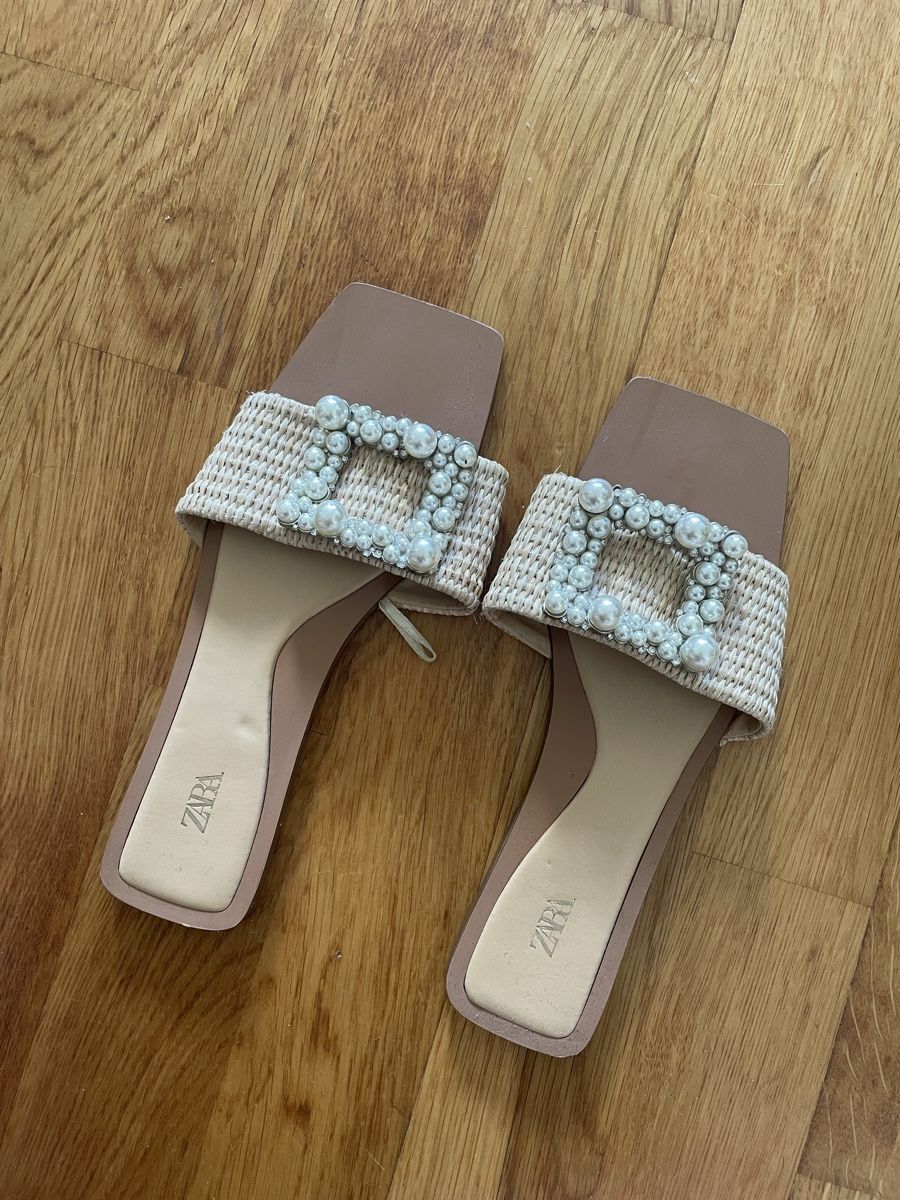 Zara Chaussures femmes: Zara mules 36 – D'occasion à Lausanne par lau_x22z