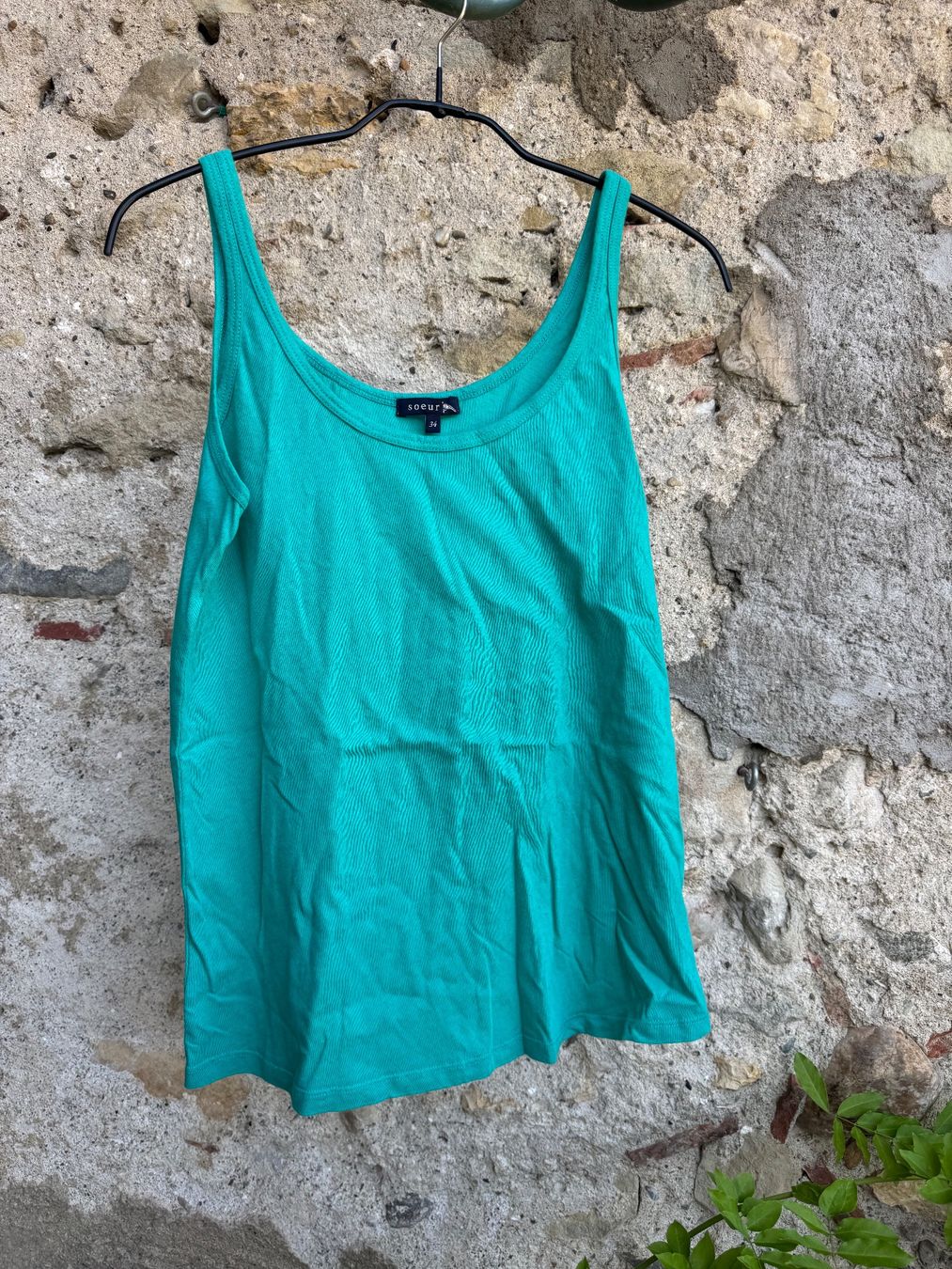 Top: Débardeur SOEUR 36 mega oversize donc 40 – Nuovo e nell'imballaggio originale da Arnex-sur-Orbe venduto da cameleonfringant