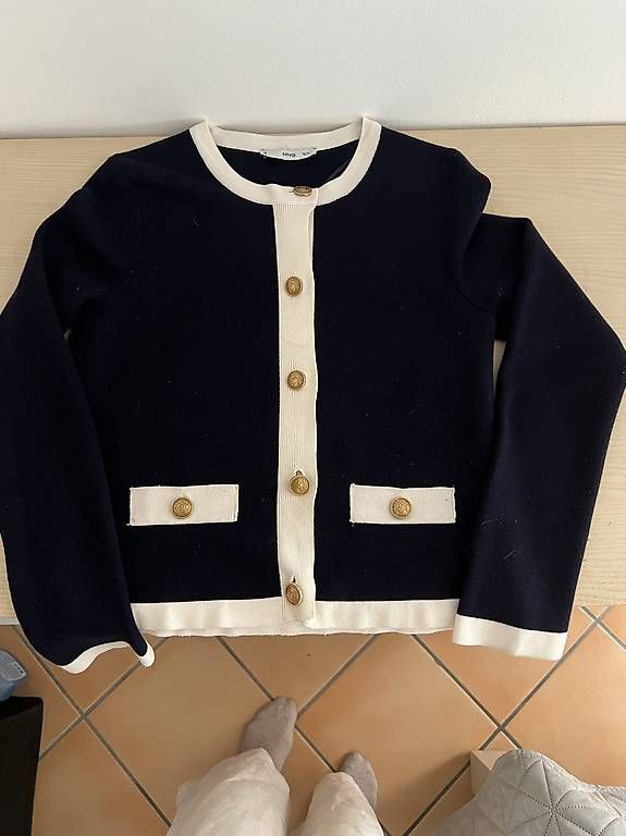 Jacken: Strickjacke im Chanel-Style – Gebraucht aus Minusio von Hefrie52