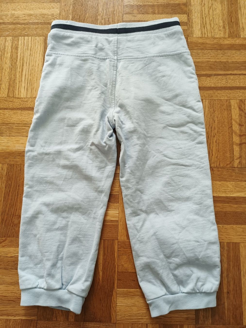 C&A Pantaloni: C&A Sweat Hose Gr 92 Kinder hellblau Auto-Motiv – Usato da Oberhofen Thun'see venduto da cri_6md2 2