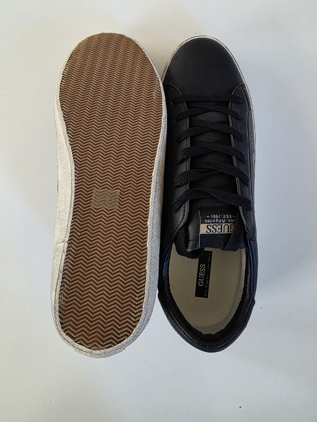 Guess Scarpe da uomo: Guess Sneaker, Schwarz-Gold, Gr.45 – Nuovo (secondo la descrizione) da Scherz venduto da lacoste30 1