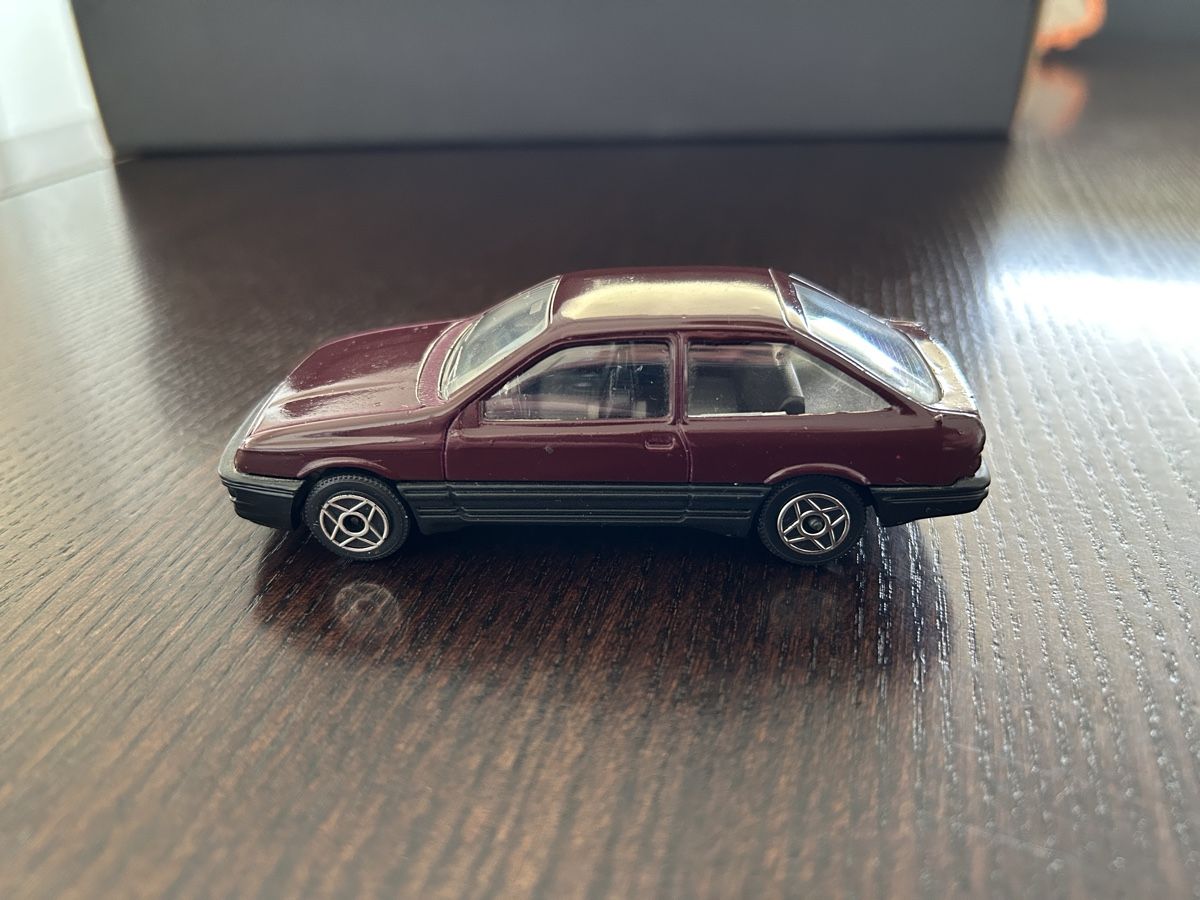 Ford Modellautos: Ford Sierra Modell 1:43 – Gebraucht aus Islisberg von Nawi2000 1