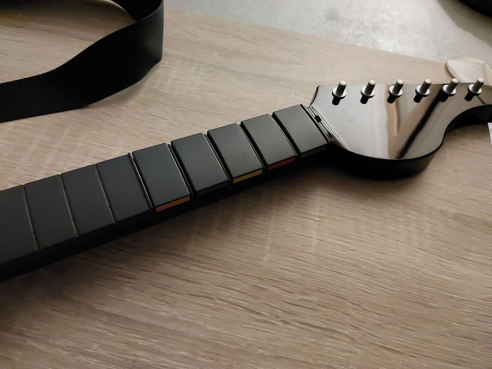 Jeux: guitar riffmaster ps5 – D'occasion à La Place (Ayent) par Tho57 2
