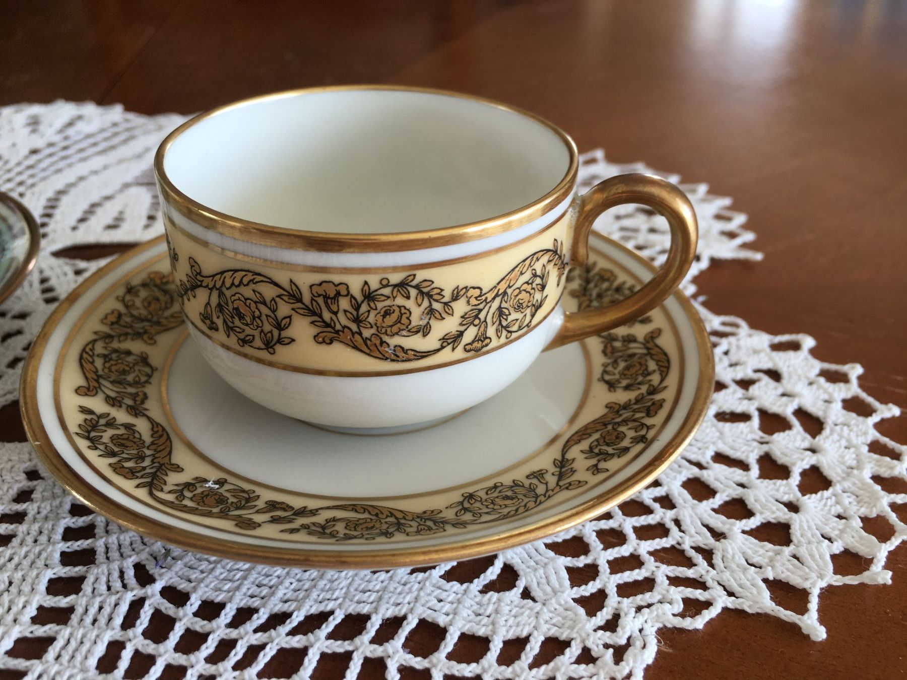 Tazze: 2 Espressotässchen Limoges, hellgelb, hellgrün – Usato da Eich venduto da Jokove63 1