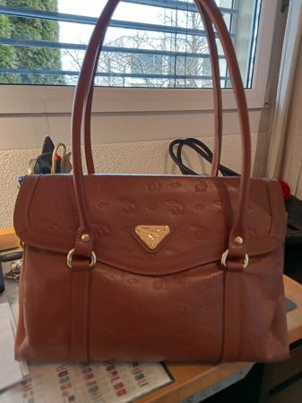 Sehr schöne Handtasche Marke Mollerus