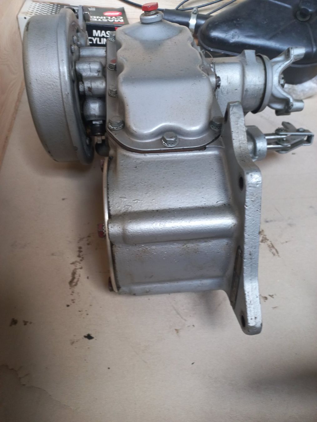 Volvo Tutti pezzi di ricambio auto: Oldtimer Volvo Laplander Allrad - / Untersetzungsgetriebe 69 – Usato da DULLIKEN venduto da Lerchclassicdulliken 3
