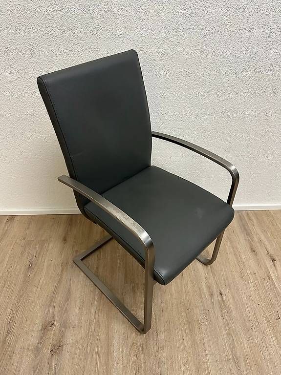 Stühle: 6er Set Freischwinger Stühle Leder Metall – Gebraucht aus Obernau von Arche_Noah_Brocki 4