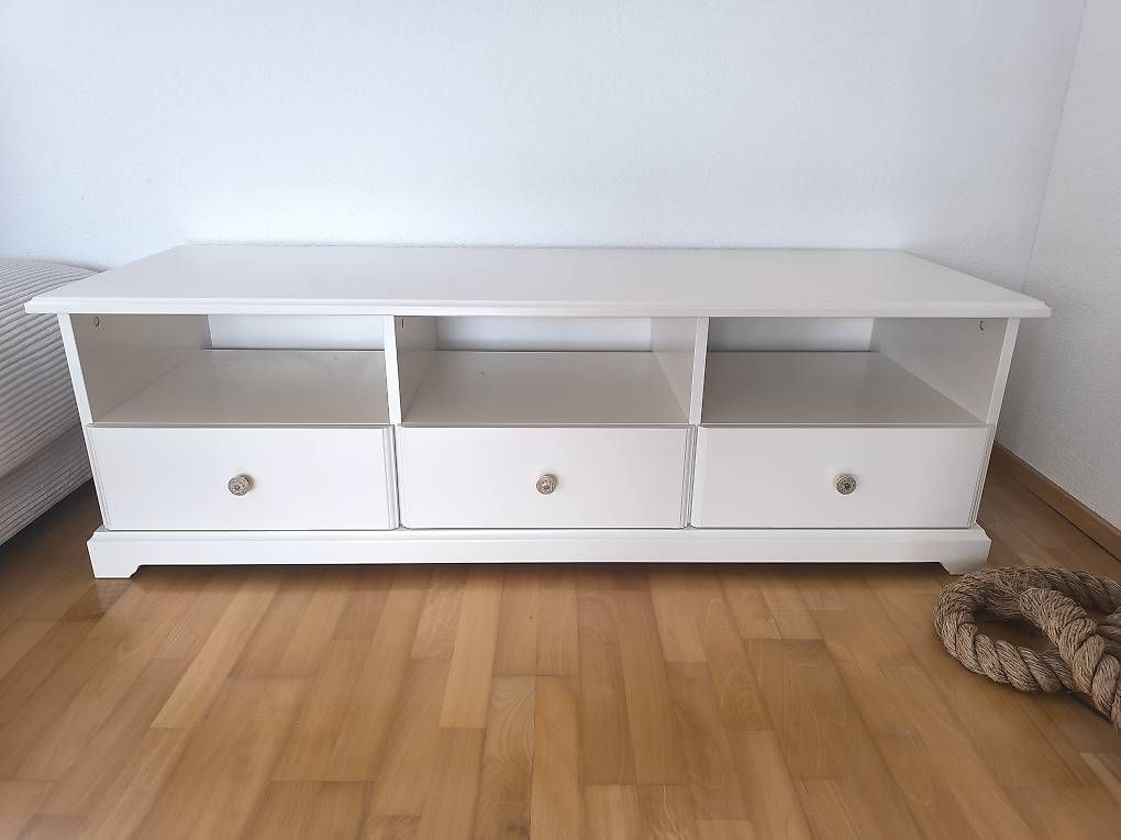 Ikea Mobili TV: TV-Möbel – Usato da Emmenbrücke venduto da Piiiiis 1
