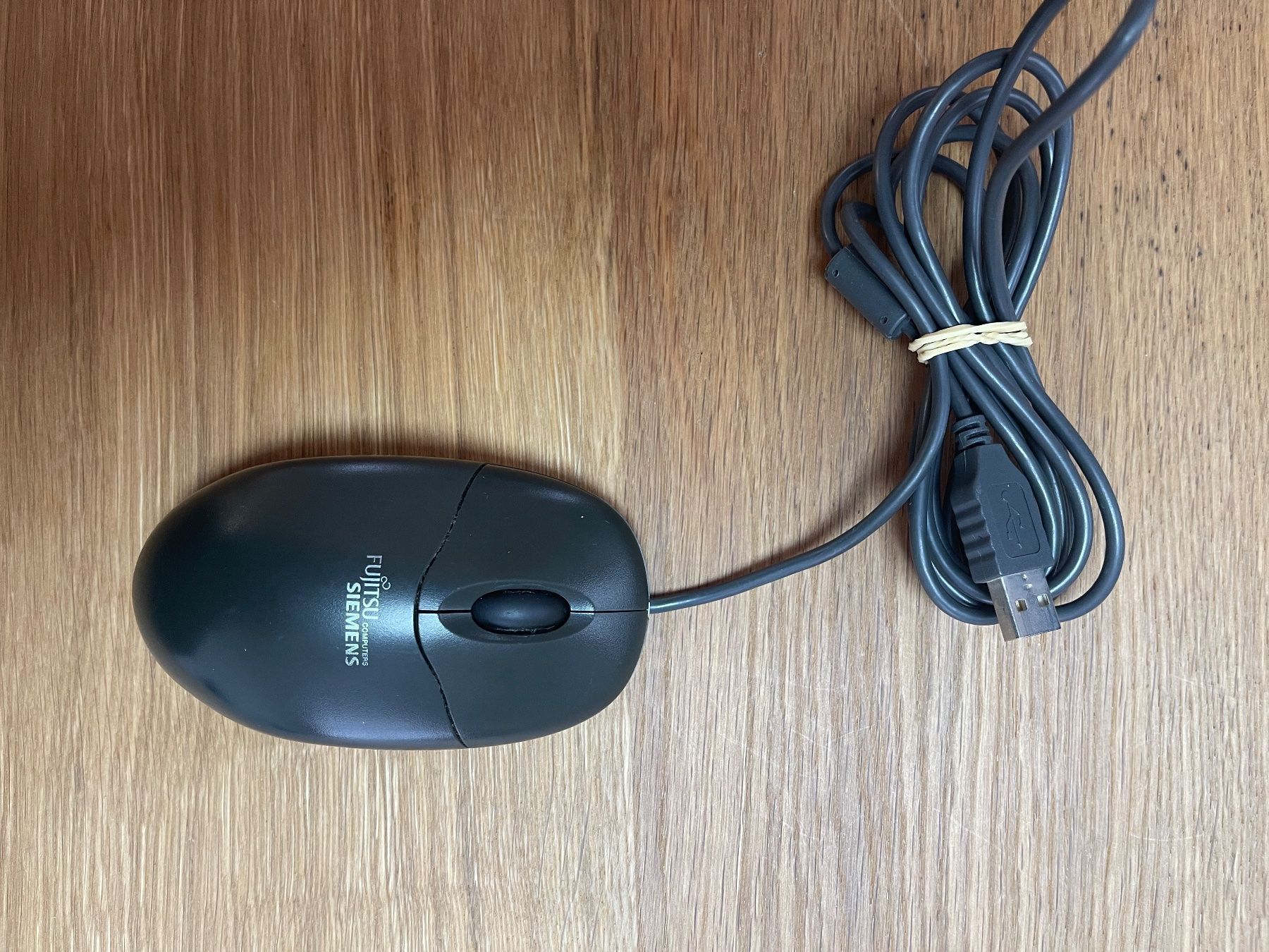 Logitech Maus: Fujitsu Siemens Logitech Maus – Neu (gemäss Beschreibung) aus Wil SG von WauWauBoutique