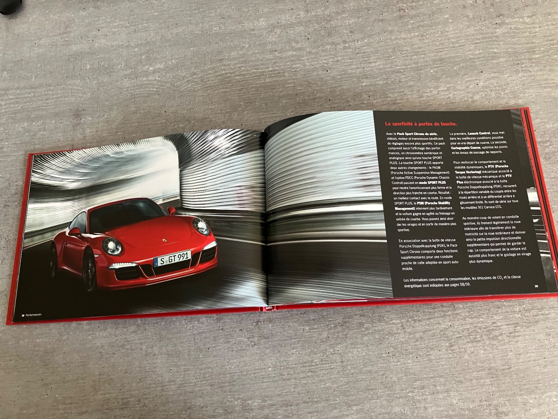 Porsche Documenti: Brochure PORSCHE 911Carrera GTS  Edition 2014 – Nuovo e nell'imballaggio originale da Cortaillod venduto da car_f6v6 6