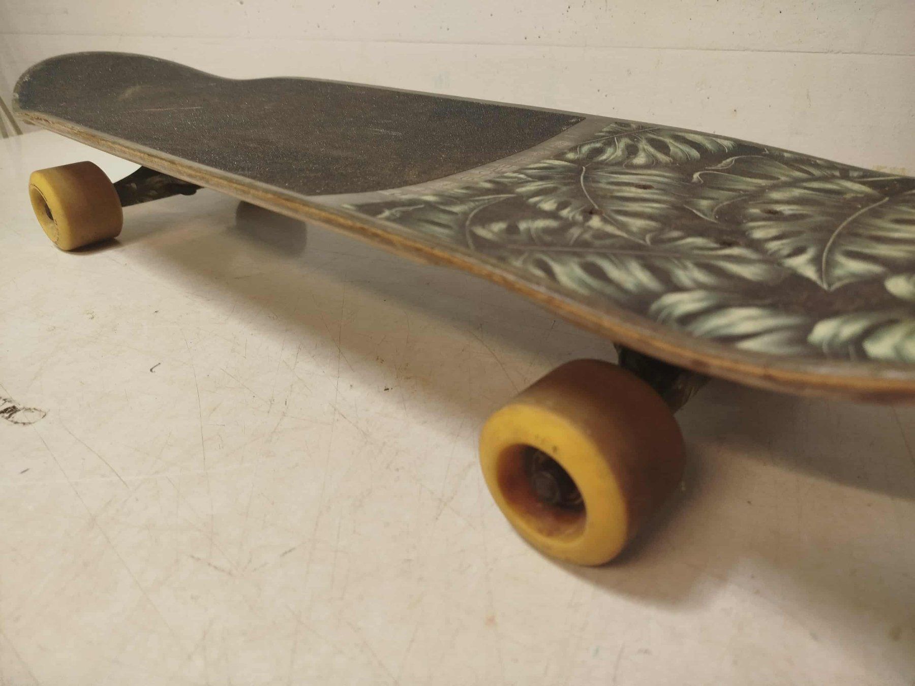 Globe Skateboards: Skateboard Globe – Usato da La Chaux-de-Fonds venduto da Emmaus2300CDF 2