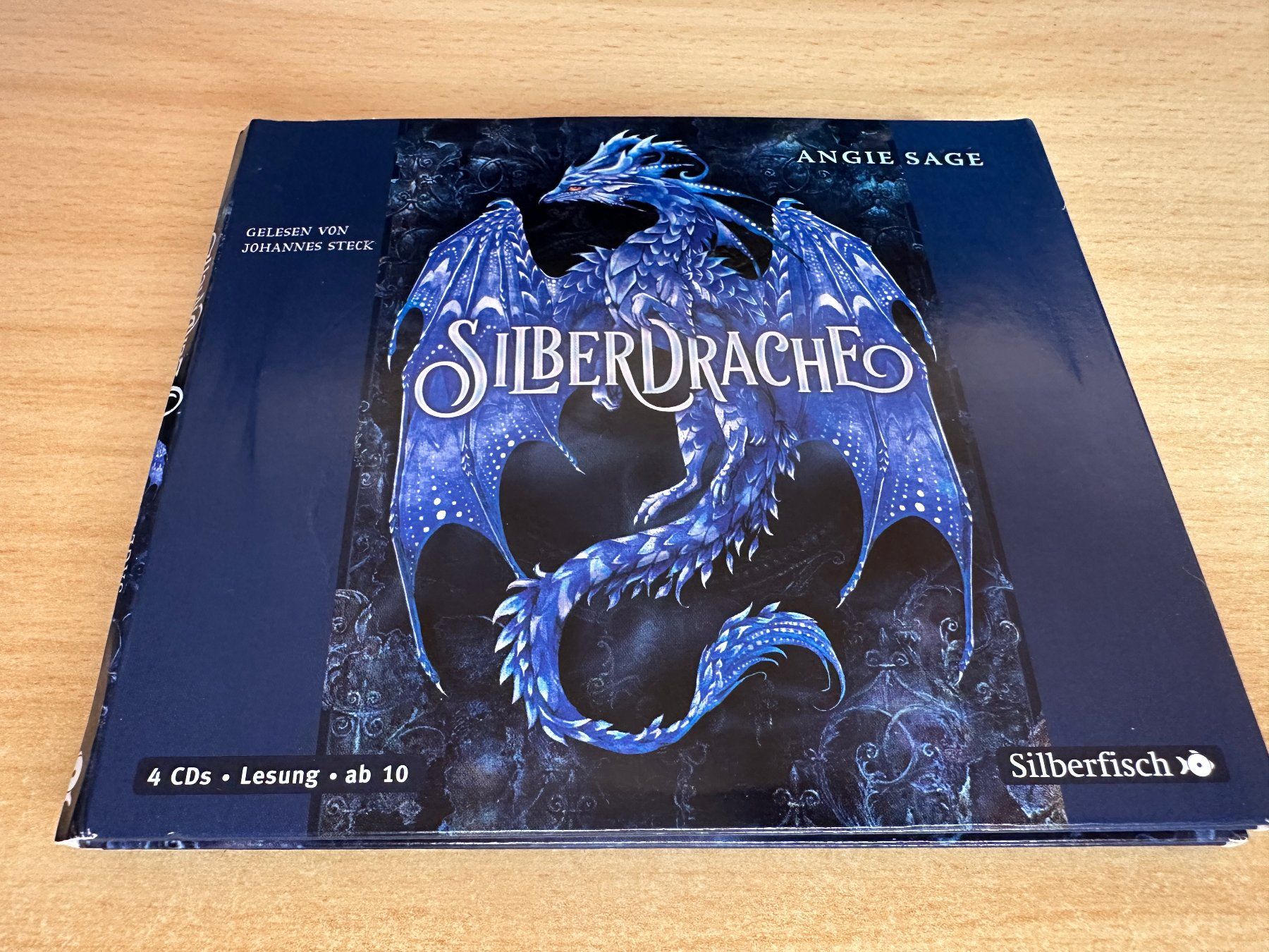 Hörbücher: Angie Sage - Silberdrache - 4 CD – Gebraucht aus Rikon im Tösstal von Alpenmutz
