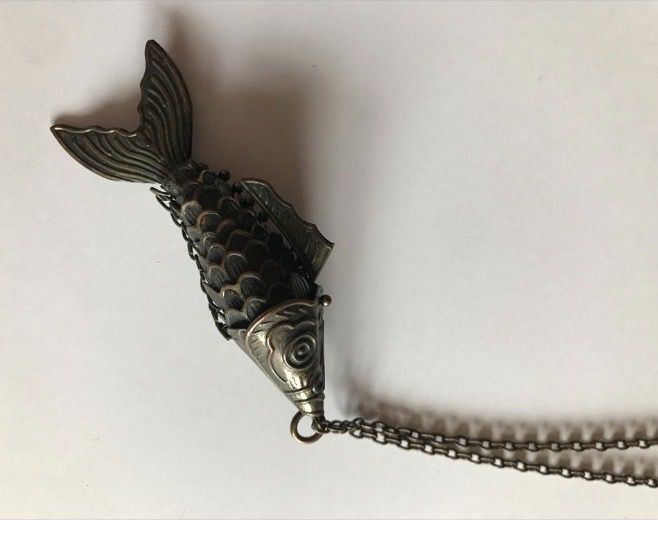 Catenine: Collier poisson metal – Usato da Küssnacht am Rigi venduto da CALIFRASQUI 2