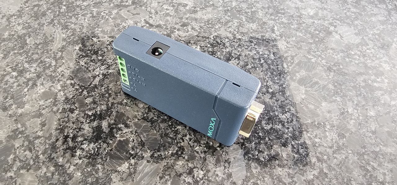Konverter: Moxa RS232 zu RS422/RS485 Serial Converter – Neu (gemäss Beschreibung) aus Igis von Mfsi