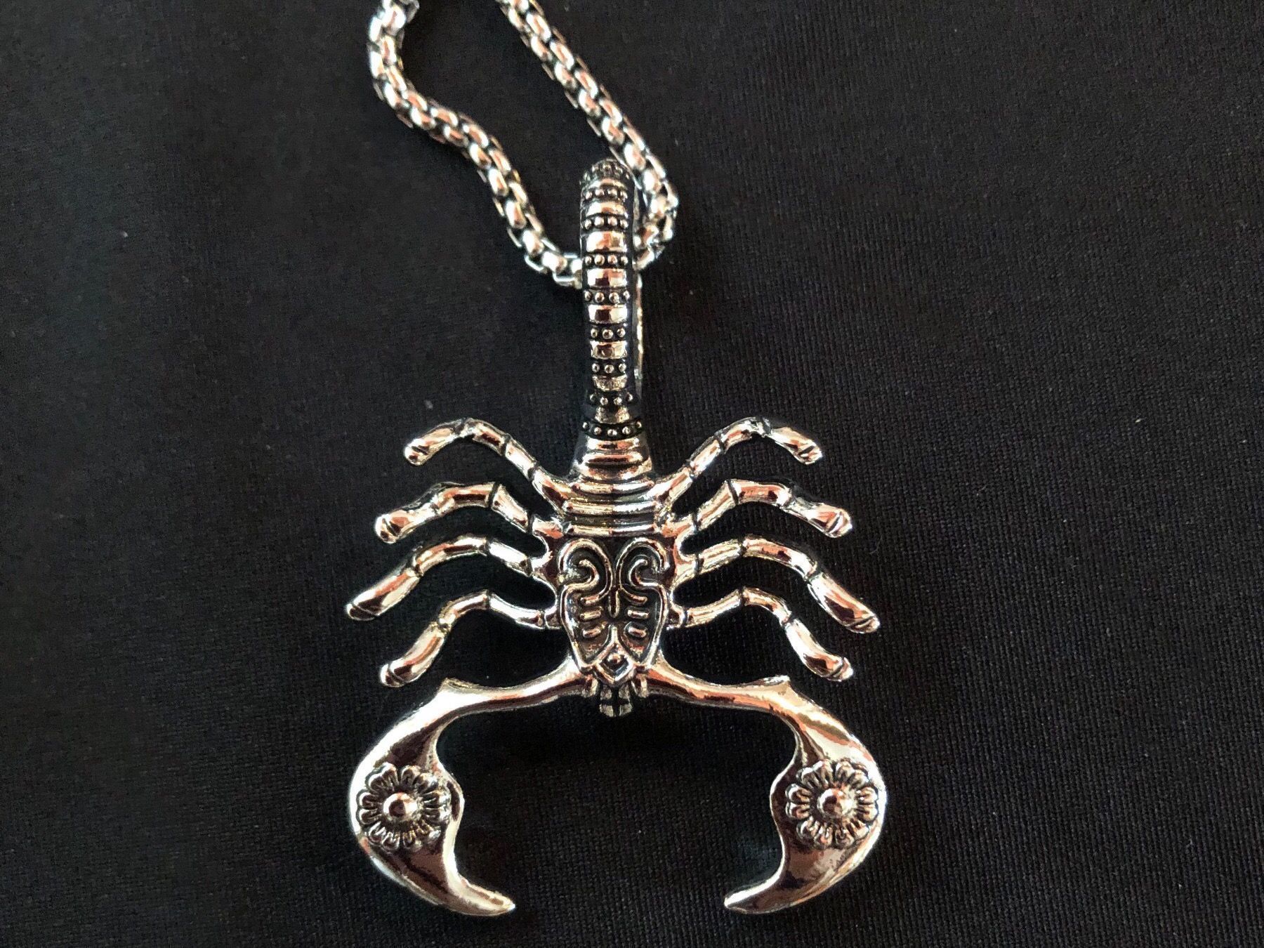 Ciondoli: Amulett (Anhänger) Scorpion – Nuovo (secondo la descrizione) da Gams venduto da Mariawicca
