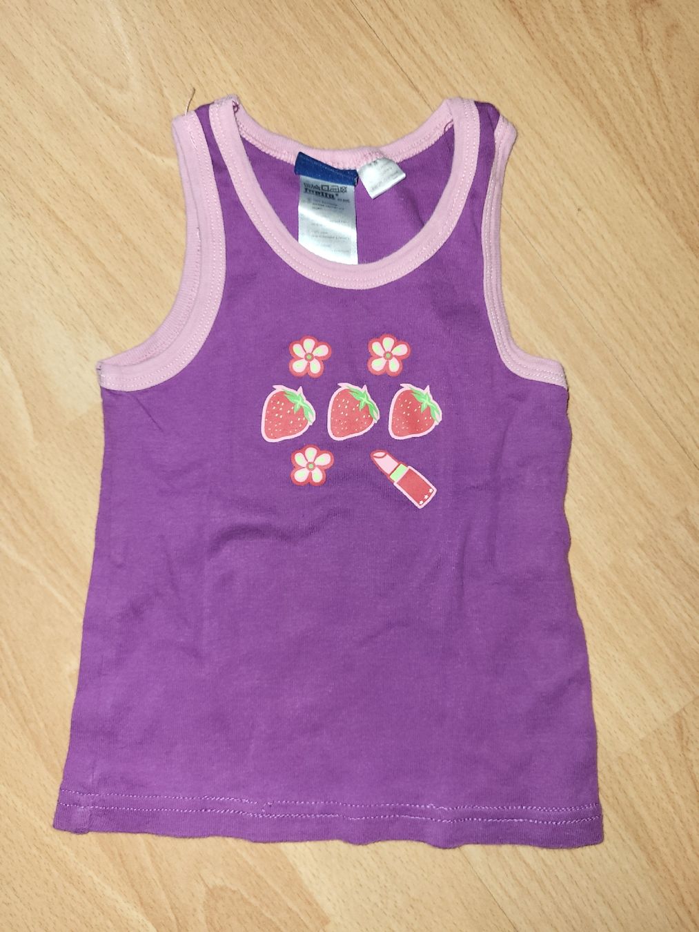 Hemden, Tops & T-Shirts: Unterleibchen Erdbeer Gr. 86/92 – Gebraucht aus Felben-Wellhausen von Brummbaer90