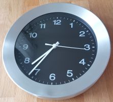 Horloge murale en alu