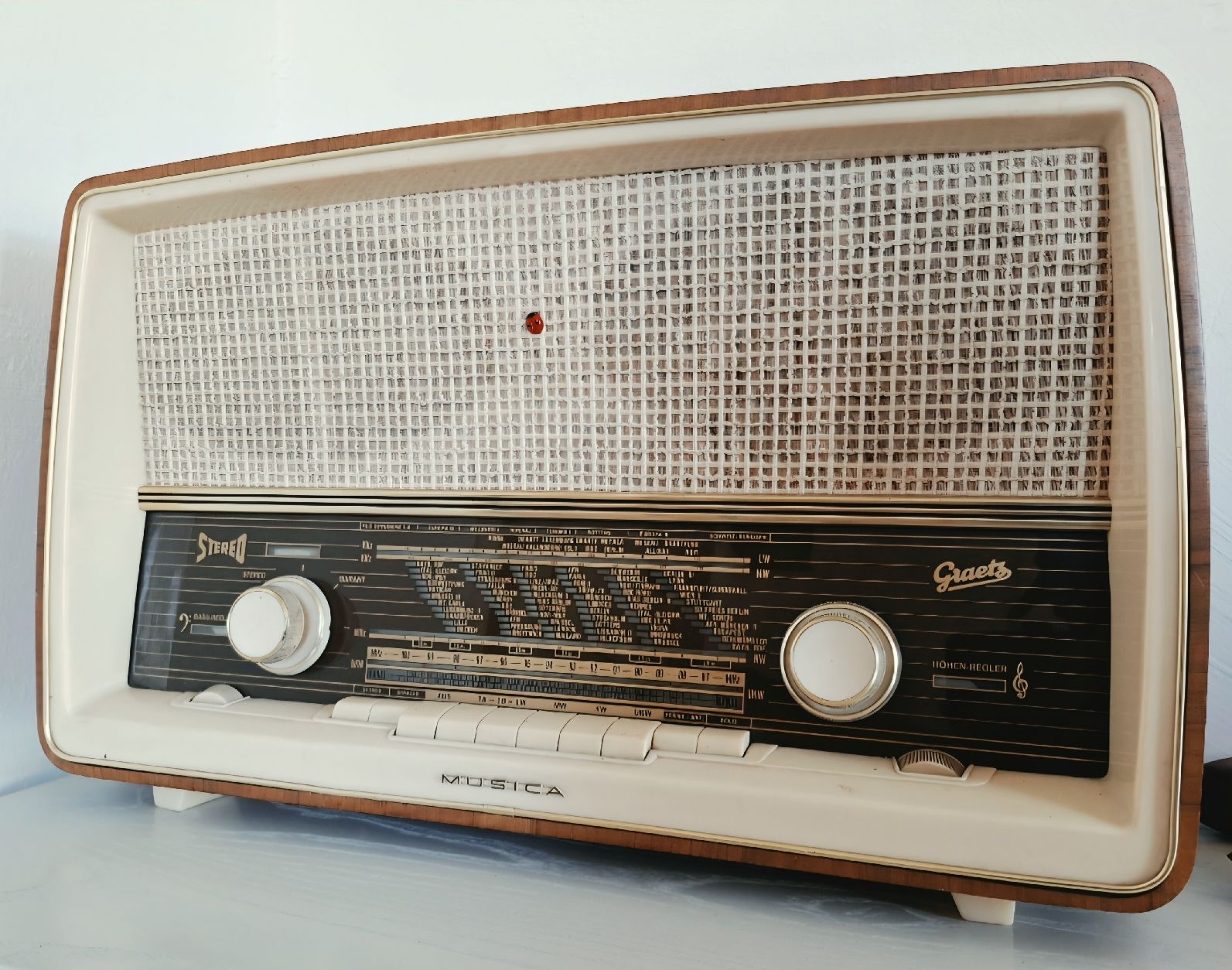 Radios: Graetz Musica 1016 Röhrenradio – Defekt aus Triesen von BLACKSHEEP75