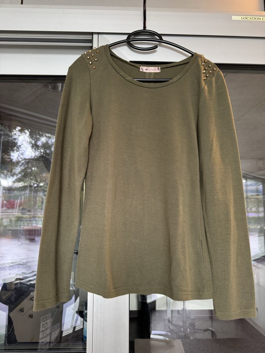Top: Pull longue manche – Usato da Grand-Lancy venduto da Didine015