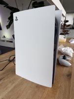Playstation 5 - sehr gepflegt- inkl. 2 Controller