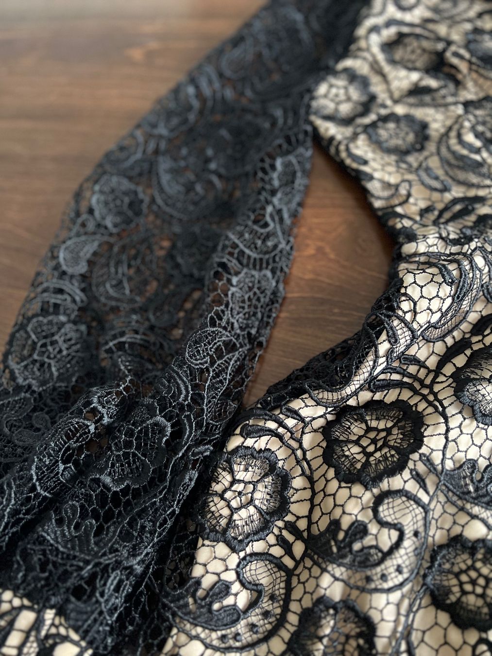 Vestiti: Schönes Spitzenkleid, Gr. 34/36 – Usato da Ebmatingen venduto da Mistelu 4