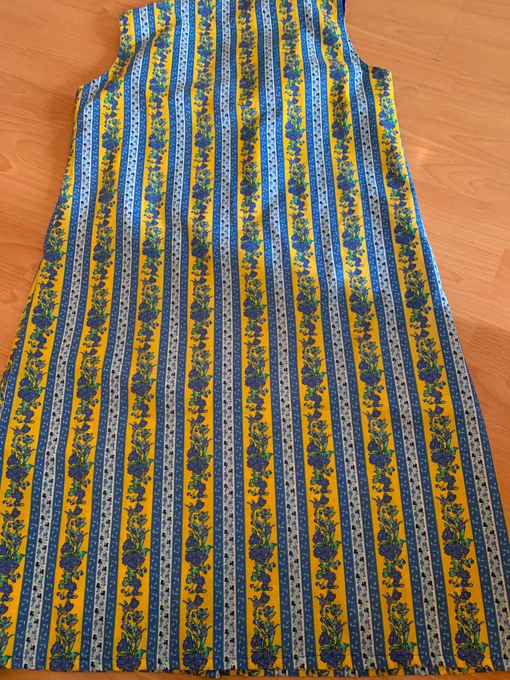 Vestiti: Jolie robe tablier neuve t. 46 provençale – Usato da MEYRIN venduto da Gwendo10 2